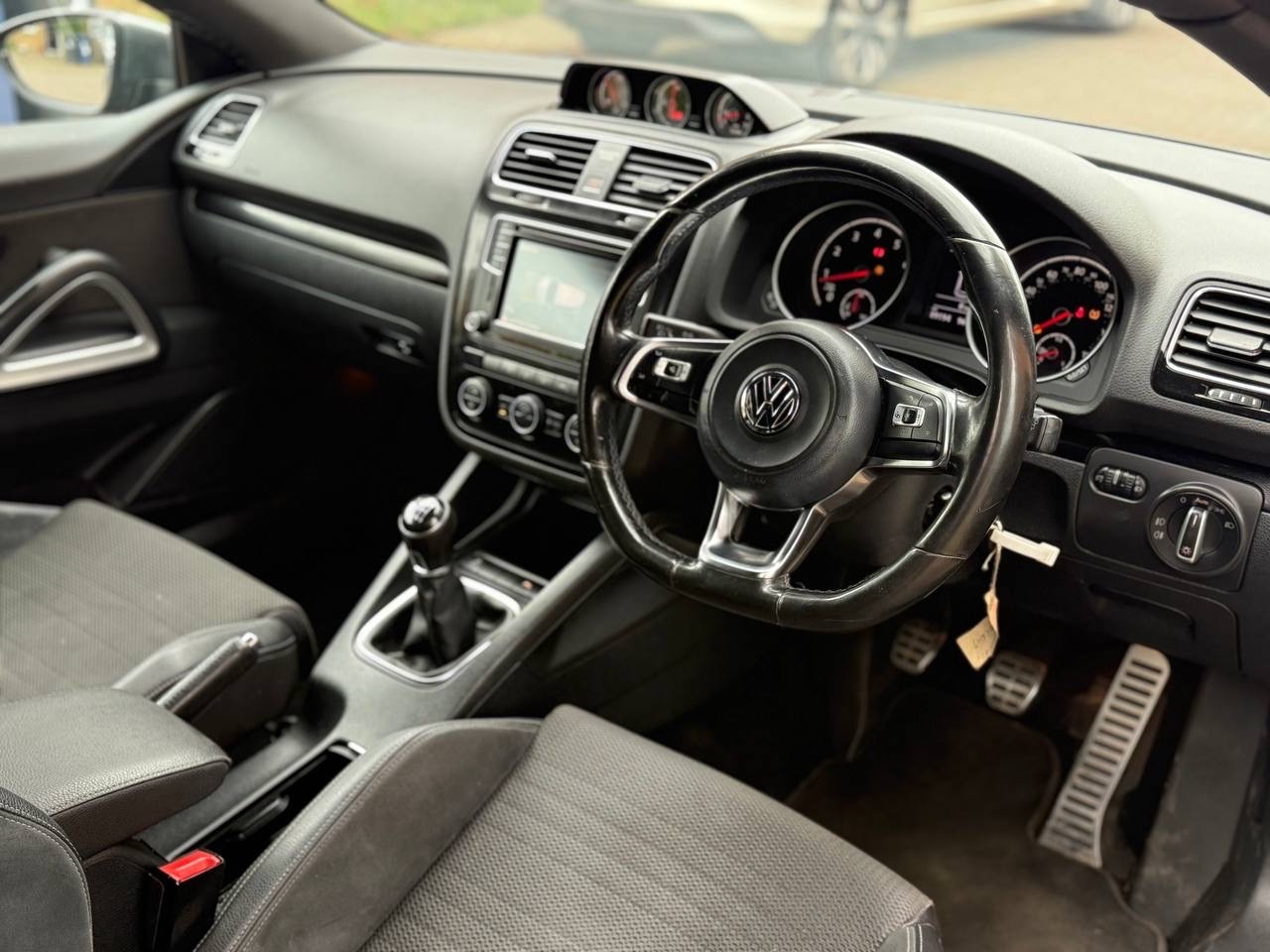 Used Volkswagen Scirocco 2016 for sale - 77164785: Photo 8