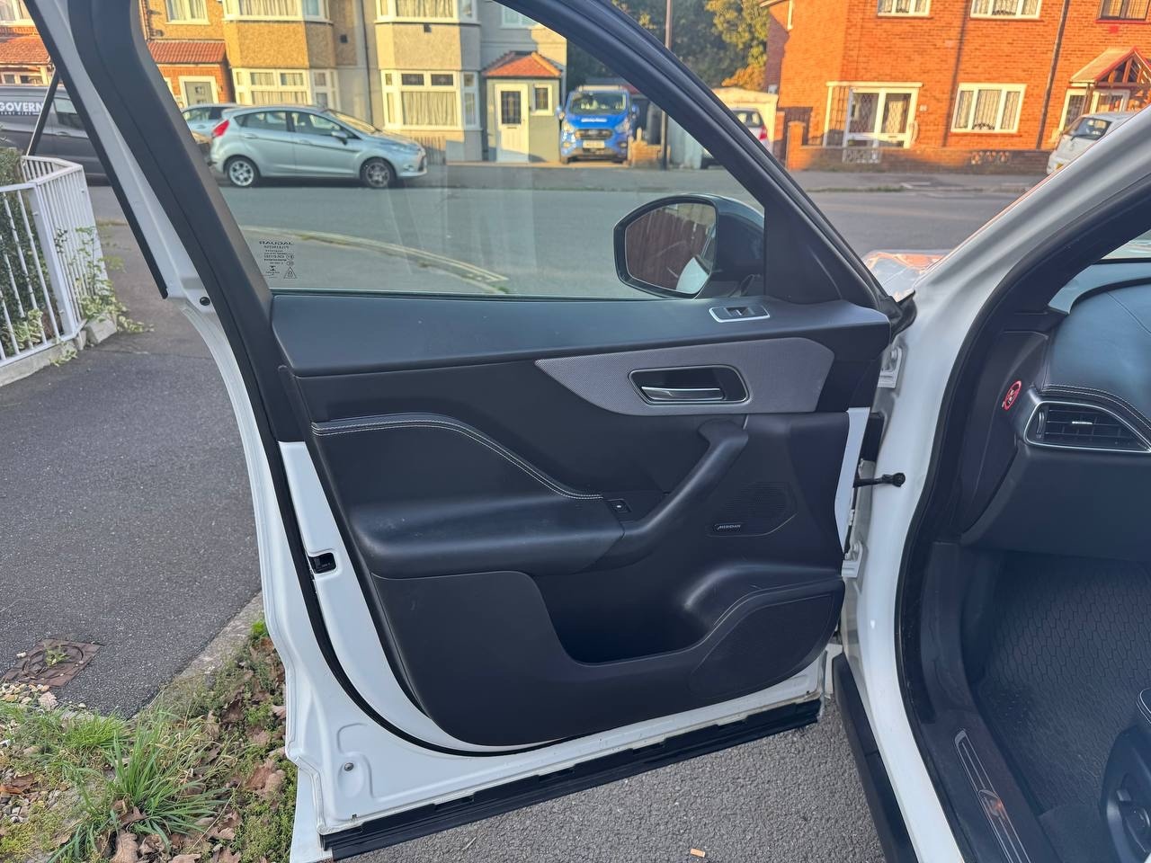 Used Jaguar F-Pace 2016 for sale - 77822725: Photo 11