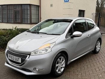 Used Peugeot 208 undefined for sale - 77168031: Photo