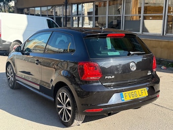 Used Volkswagen Polo 2017 for sale - 75616046: Photo