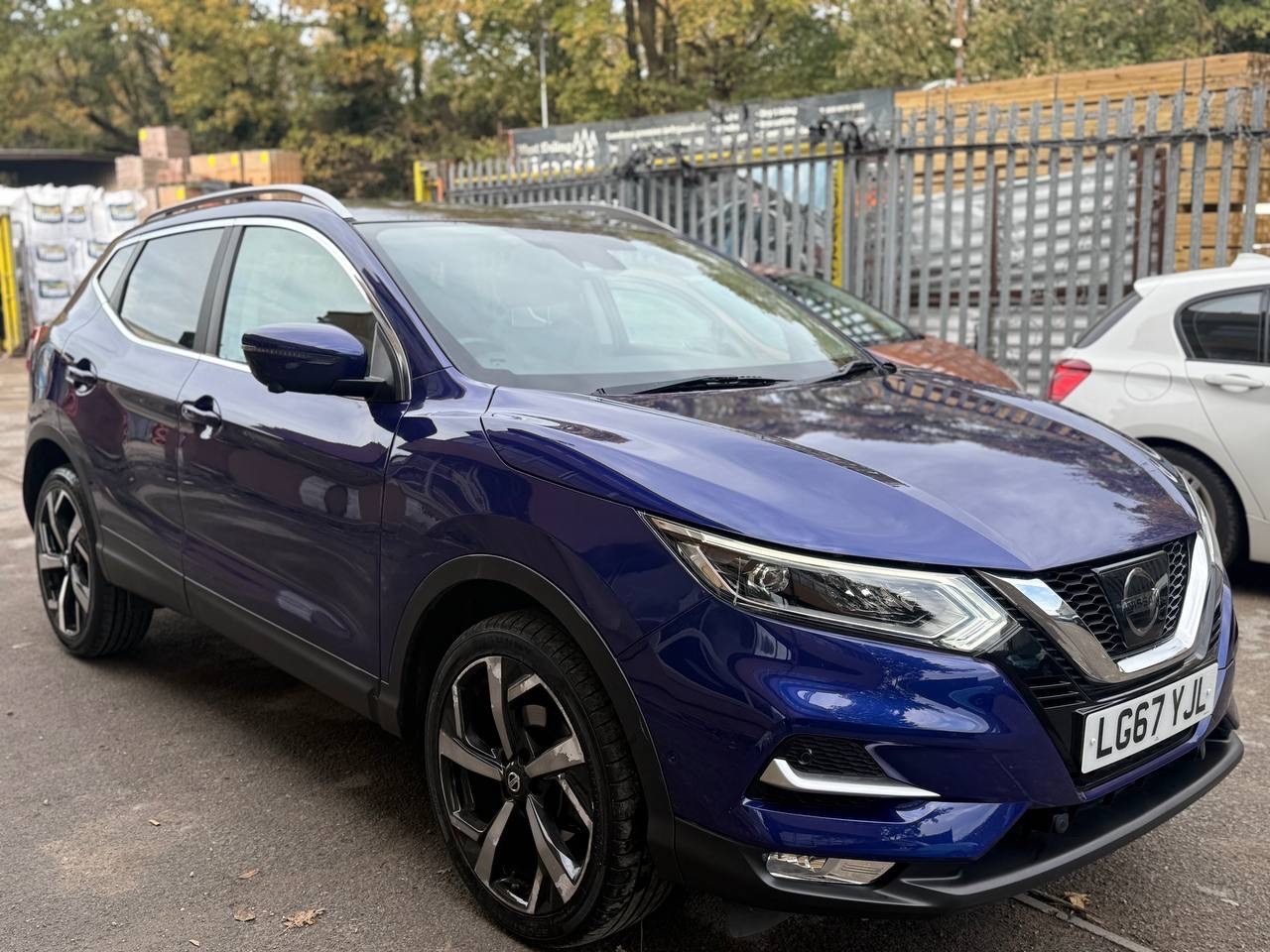 Used Nissan Qashqai for sale - 76488439: Photo 2