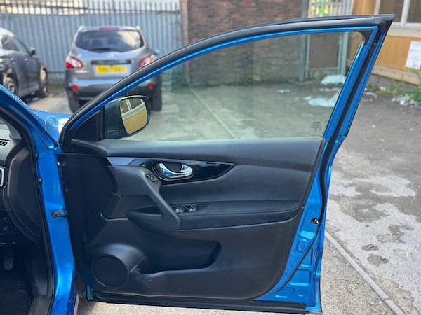 Used Nissan Qashqai 2018 for sale - 76225388: Photo 15