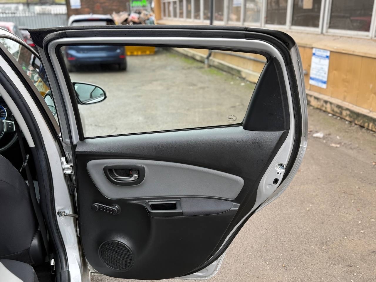 Used Toyota Yaris for sale - 76726157: Photo 15