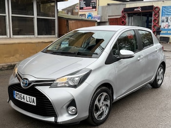 Used Toyota Yaris 2015 for sale - 76726157: Photo