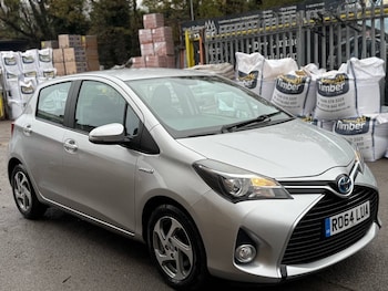 Used Toyota Yaris 2015 for sale - 76726157: Photo