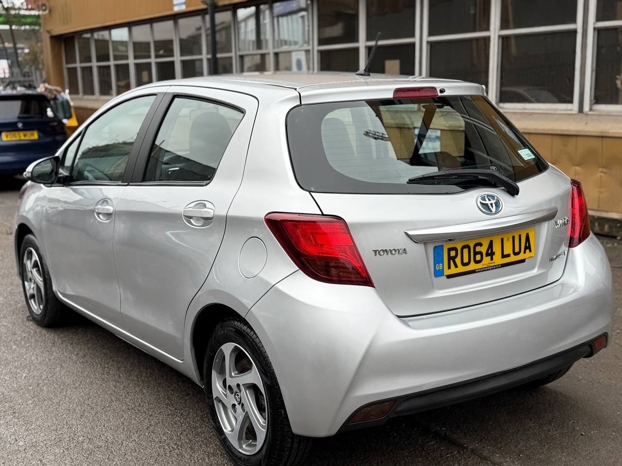 Used Toyota Yaris for sale - 76726157: Photo 4