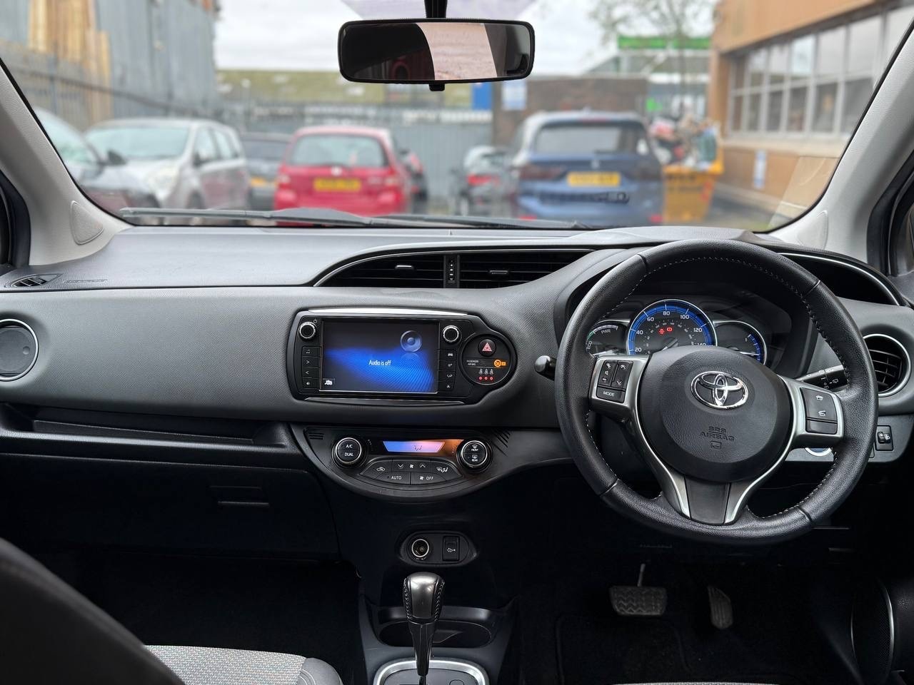 Used Toyota Yaris for sale - 76726157: Photo 8