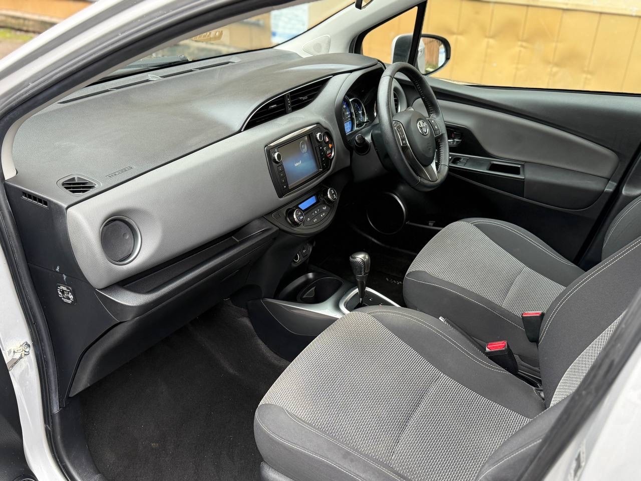 Used Toyota Yaris for sale - 76726157: Photo 9