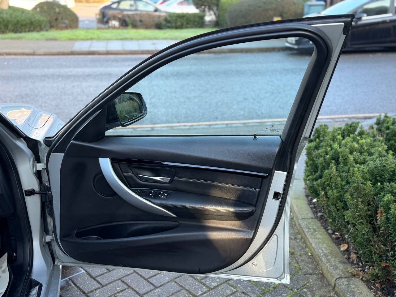 Used BMW 3 Series 2018 for sale - 77377819: Photo 11