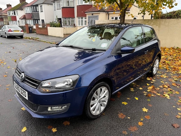 Used Volkswagen Polo 2011 for sale - 75116622: Photo 1