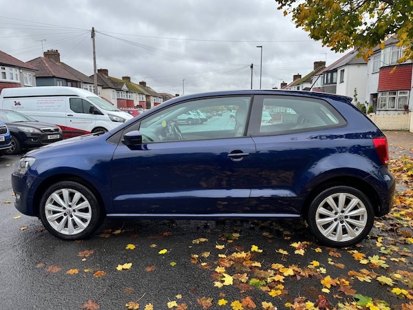 Used Volkswagen Polo 2011 for sale - 75116622: Photo 2