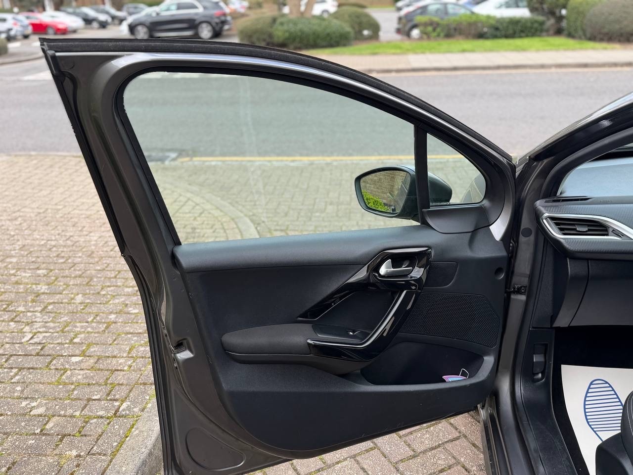 Used Peugeot 208 2017 for sale - 78109906: Photo 17