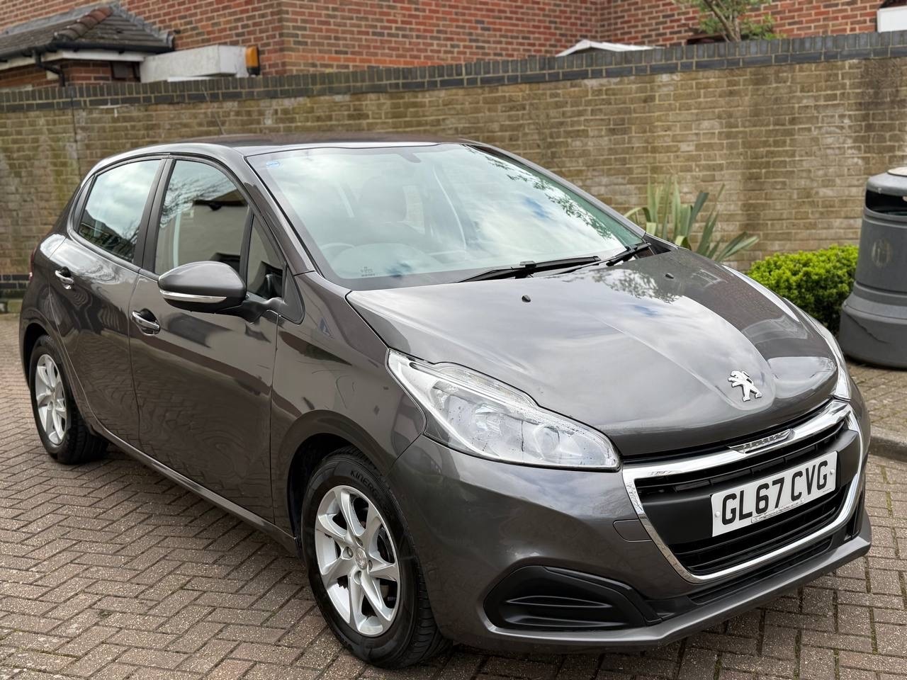 Used Peugeot 208 2017 for sale - 78109906: Photo 2