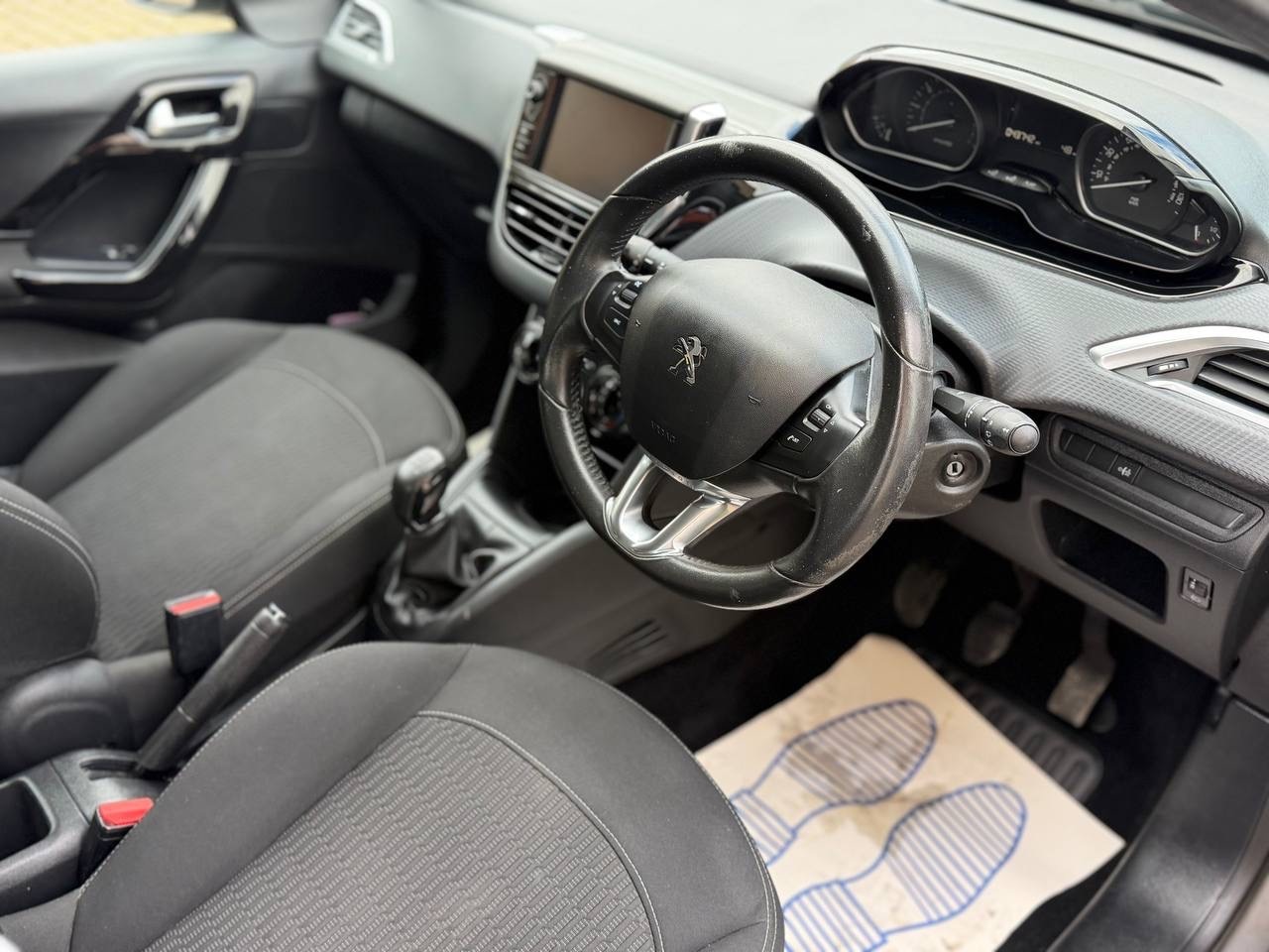 Used Peugeot 208 2017 for sale - 78109906: Photo 8