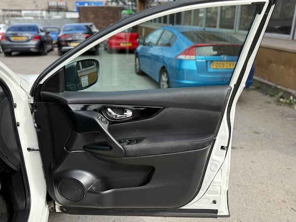 Used Nissan Qashqai 2014 for sale - 75653389: Photo 15