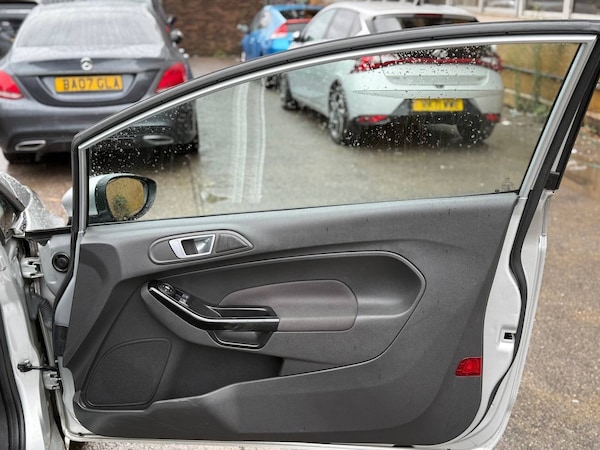 Used Ford Fiesta 2013 for sale - 74912218: Photo 7