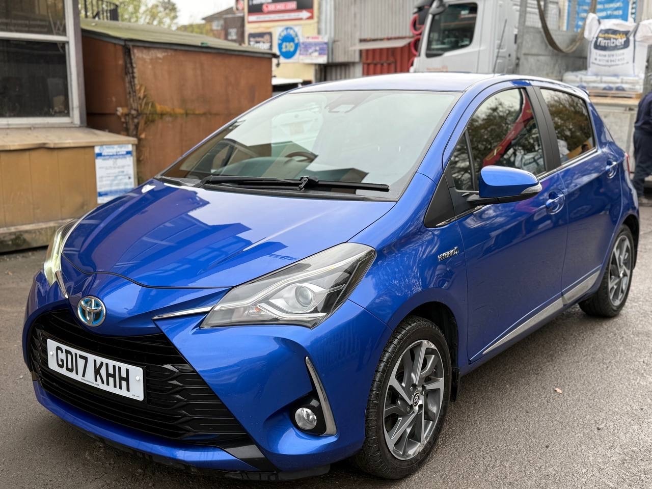 Used Toyota Yaris for sale - 76726162: Photo 1