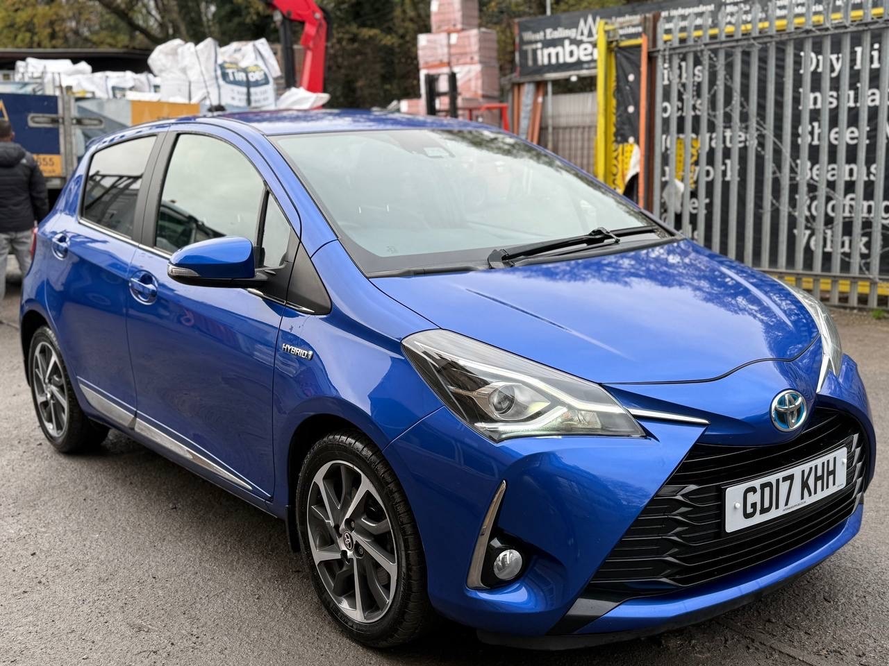 Used Toyota Yaris for sale - 76726162: Photo 2