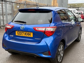 Used Toyota Yaris 2017 for sale - 76726162: Photo