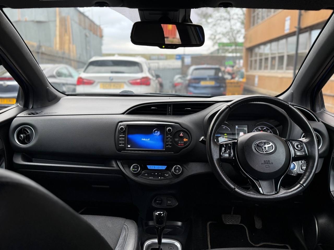 Used Toyota Yaris for sale - 76726162: Photo 9