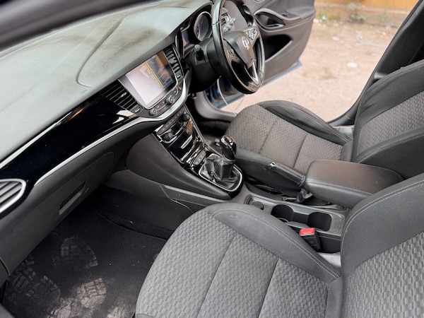 Used Vauxhall Astra for sale - 76173565: Photo 8