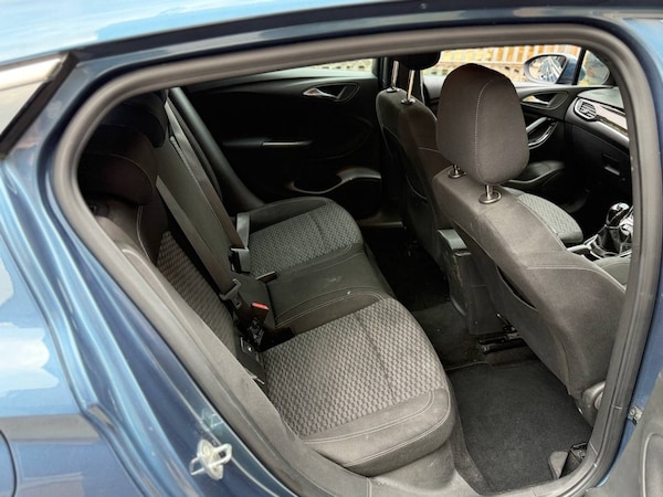 Used Vauxhall Astra for sale - 76173565: Photo 9