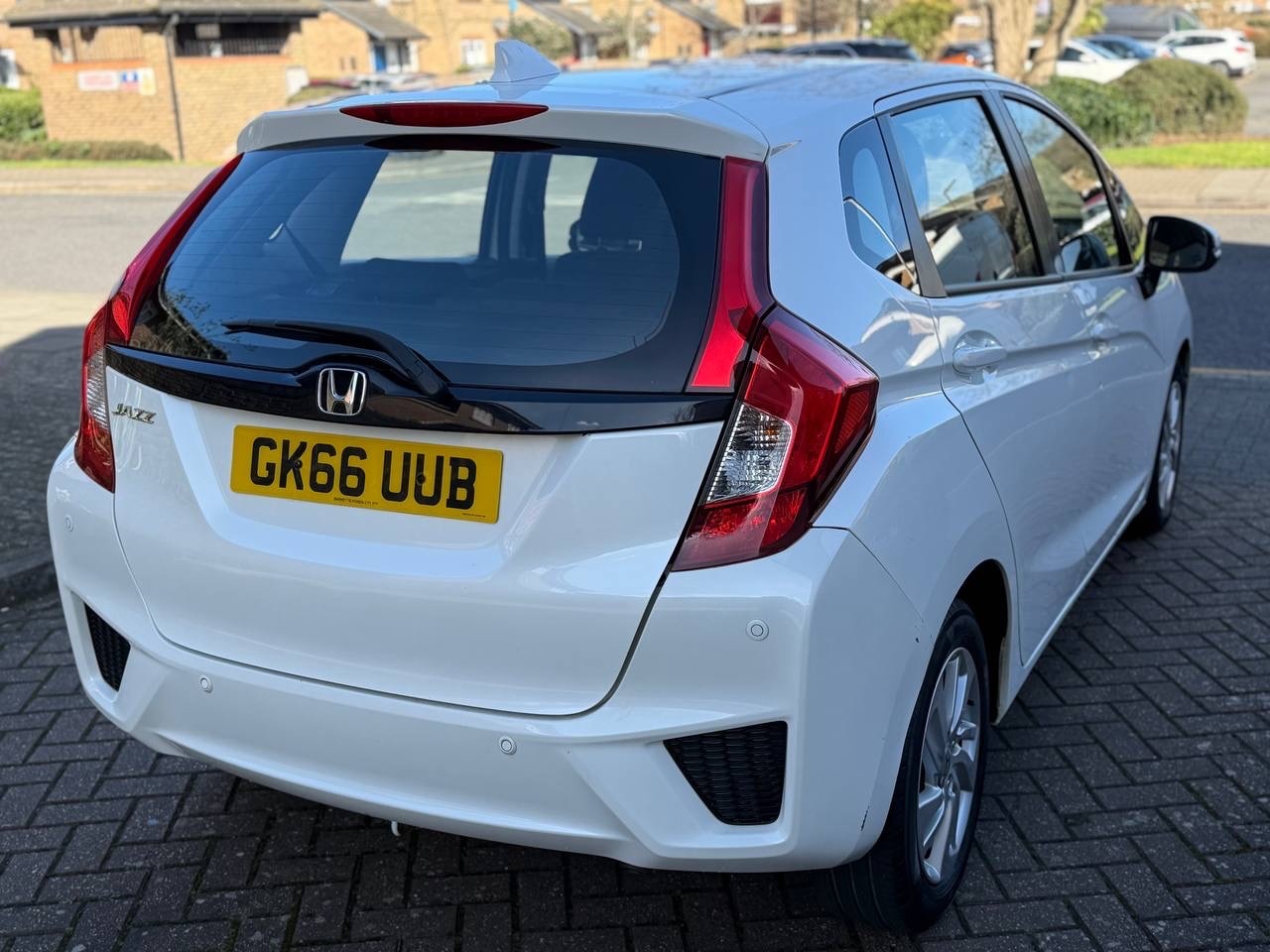 Used Honda Jazz for sale - 77893150: Photo 3