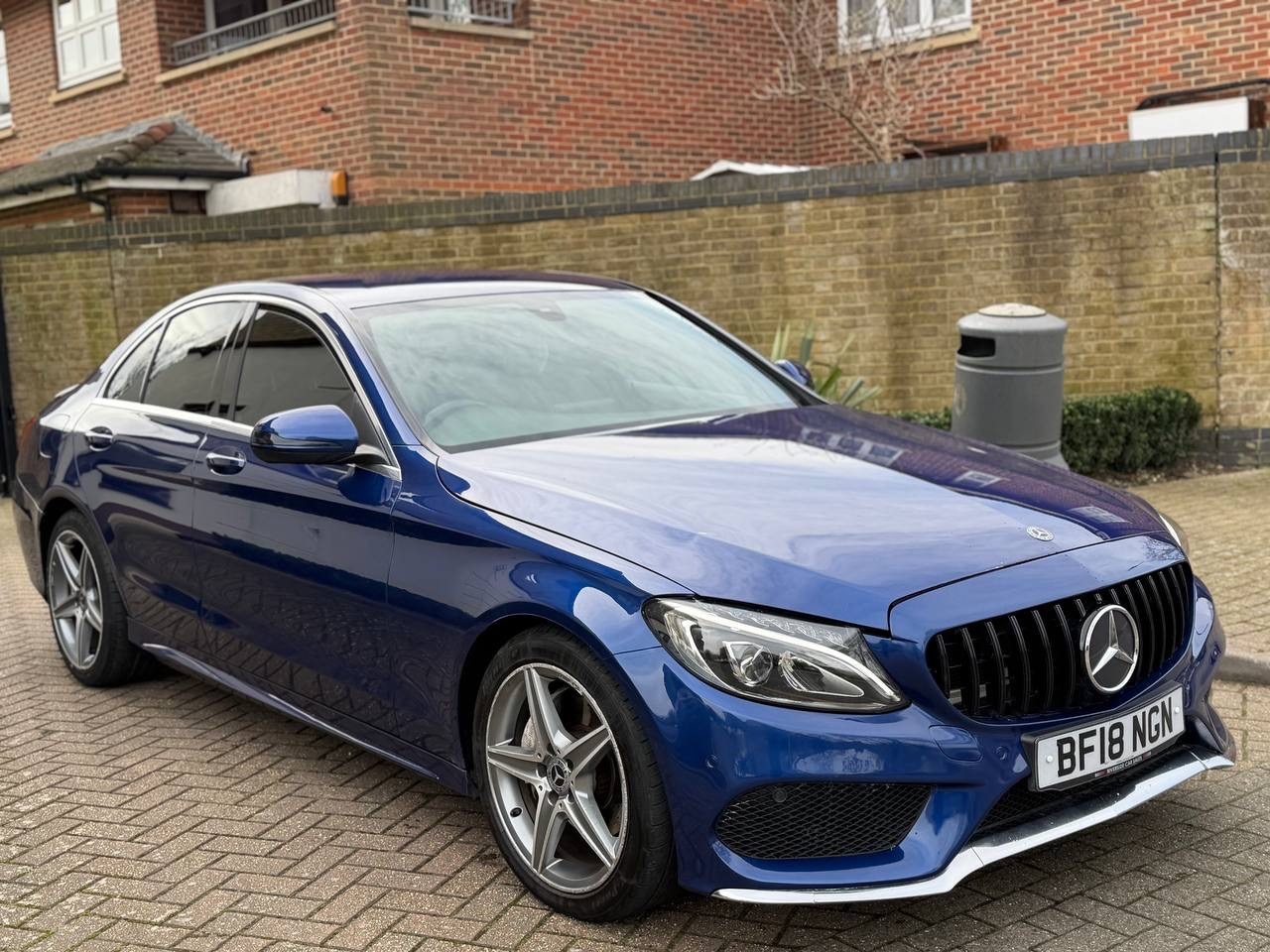 Used Mercedes-Benz C Class for sale - 77640370: Photo 2