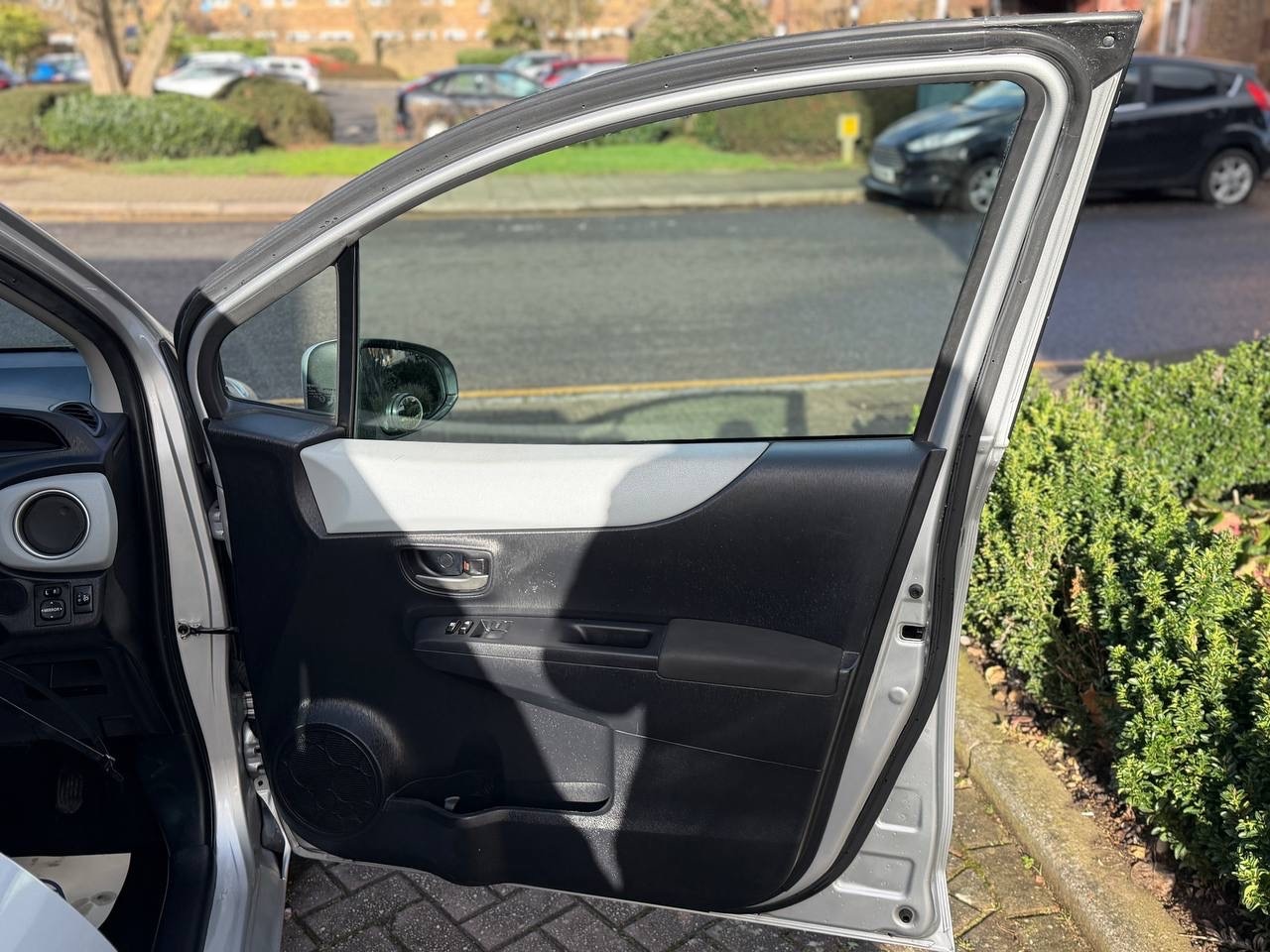 Used Toyota Yaris 2014 for sale - 77395296: Photo 16