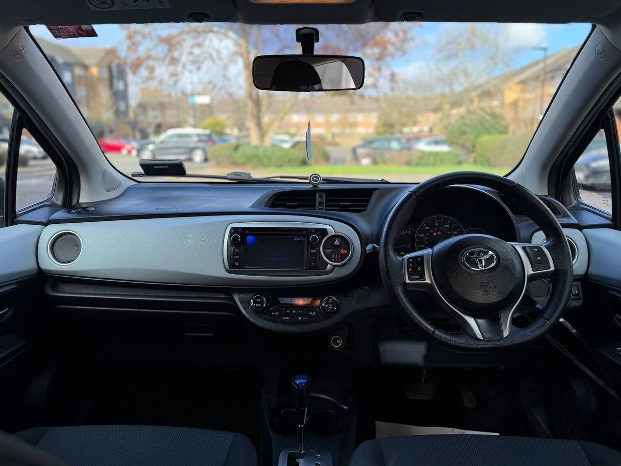 Used Toyota Yaris 2014 for sale - 77395296: Photo 9