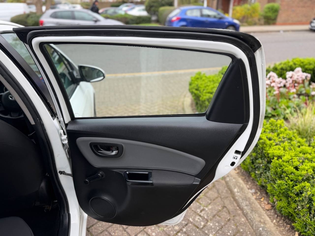 Used Toyota Yaris 2018 for sale - 78131469: Photo 17