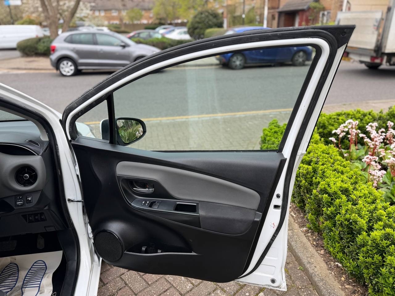 Used Toyota Yaris 2018 for sale - 78131469: Photo 18