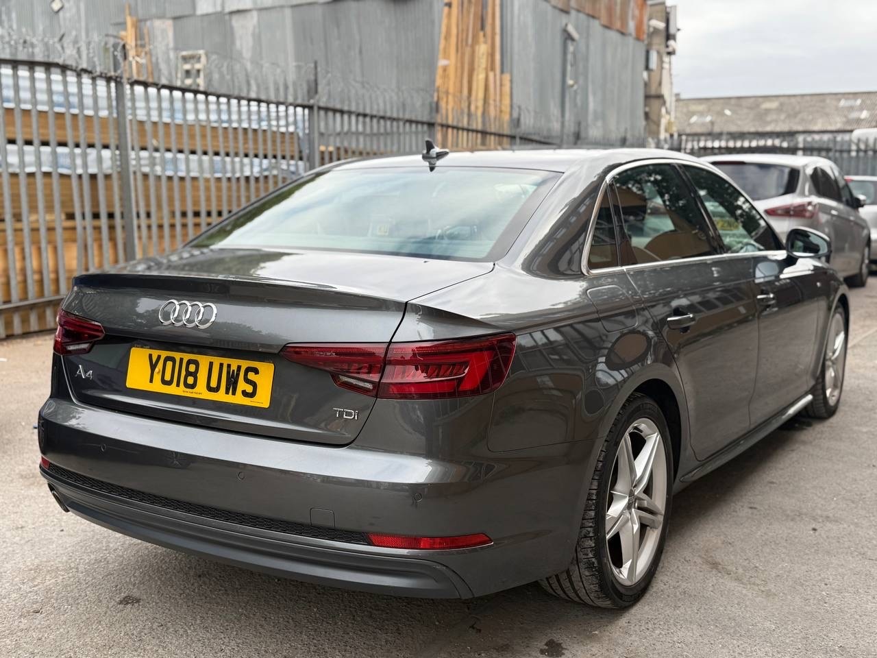 Used Audi A4 2018 for sale - 76319766: Photo 3