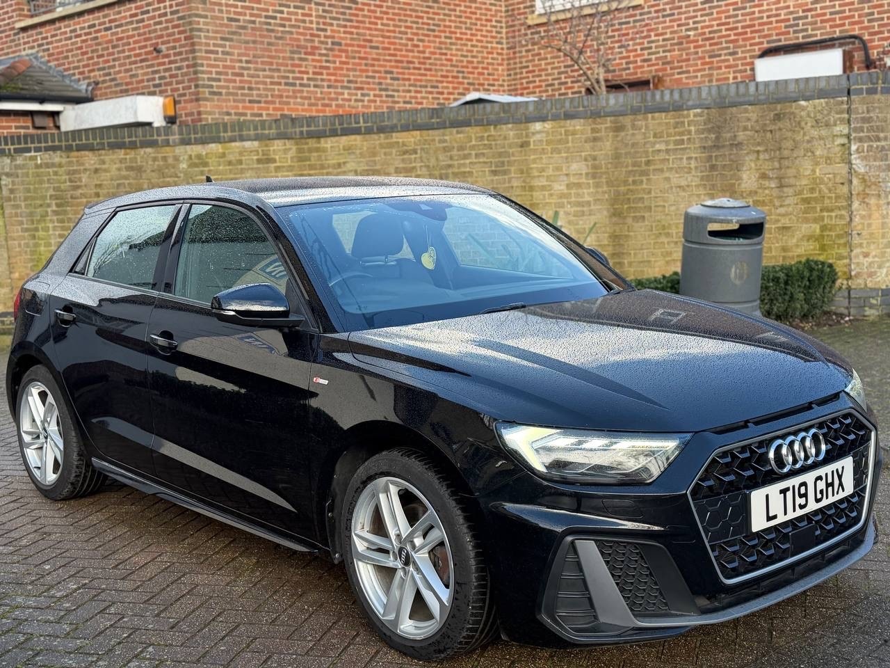 Used Audi A1 for sale - 77572955: Photo 2