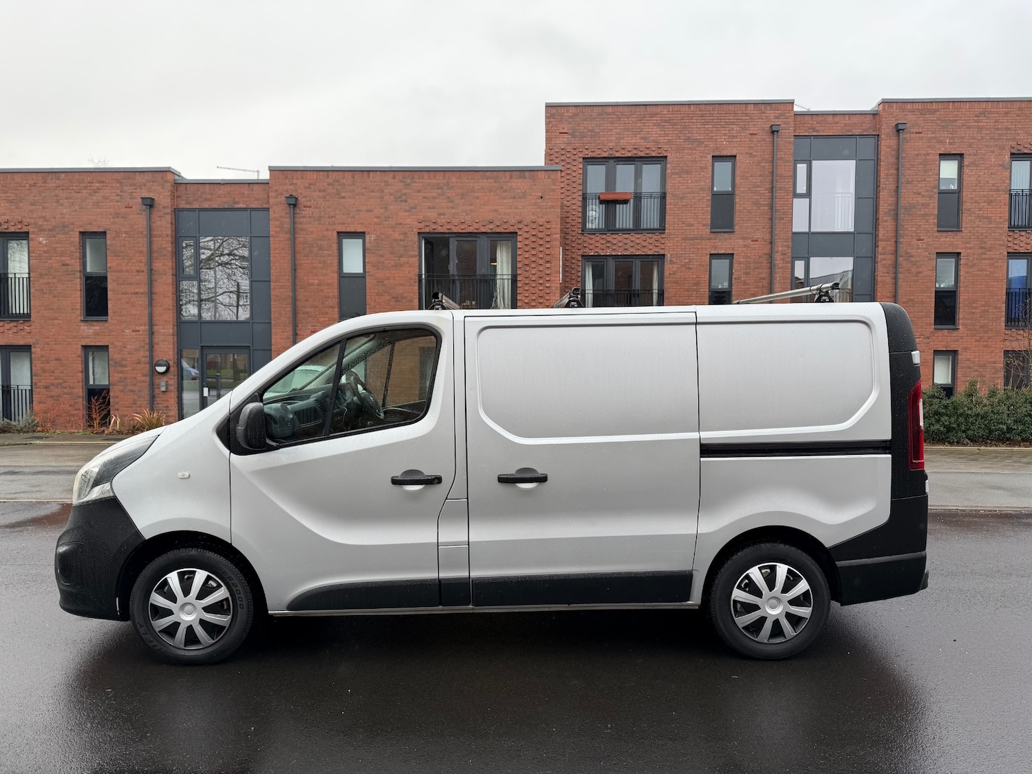 Used Vauxhall Vivaro 2016 for sale - 77692461: Photo 6
