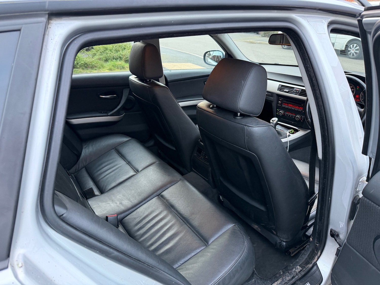 Used BMW 3 Series 2010 for sale - 77668196: Photo 12