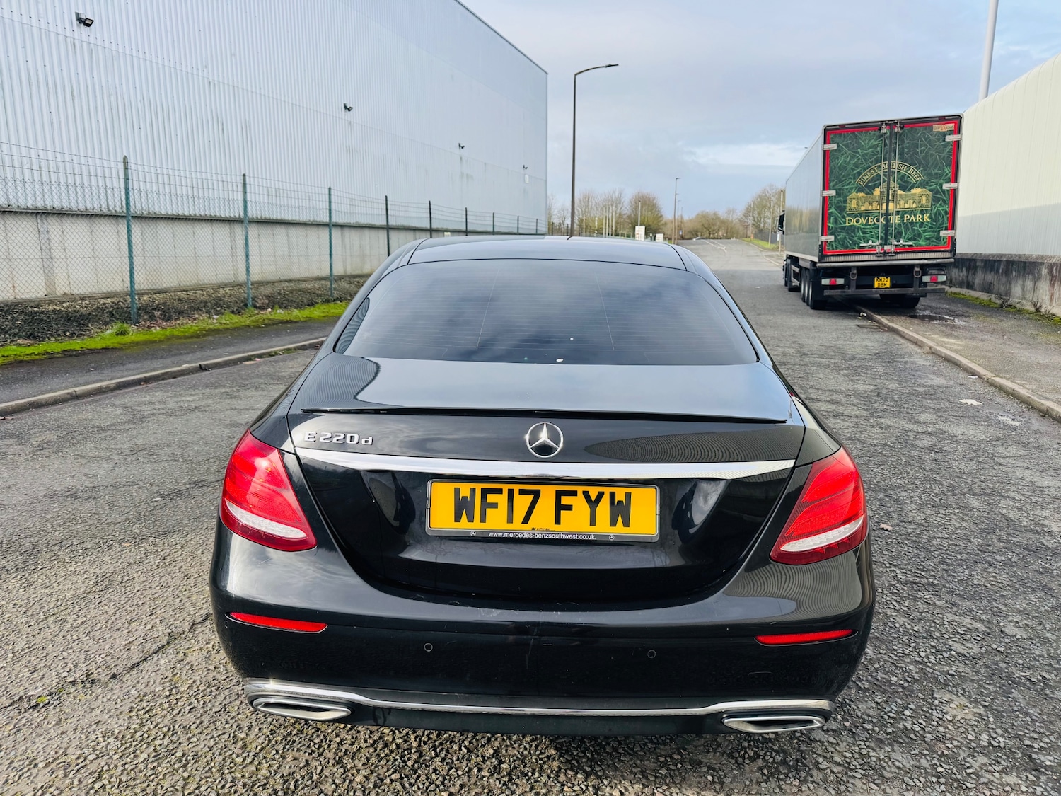 Used Mercedes-Benz E Class 2017 for sale - 77629141: Photo 10