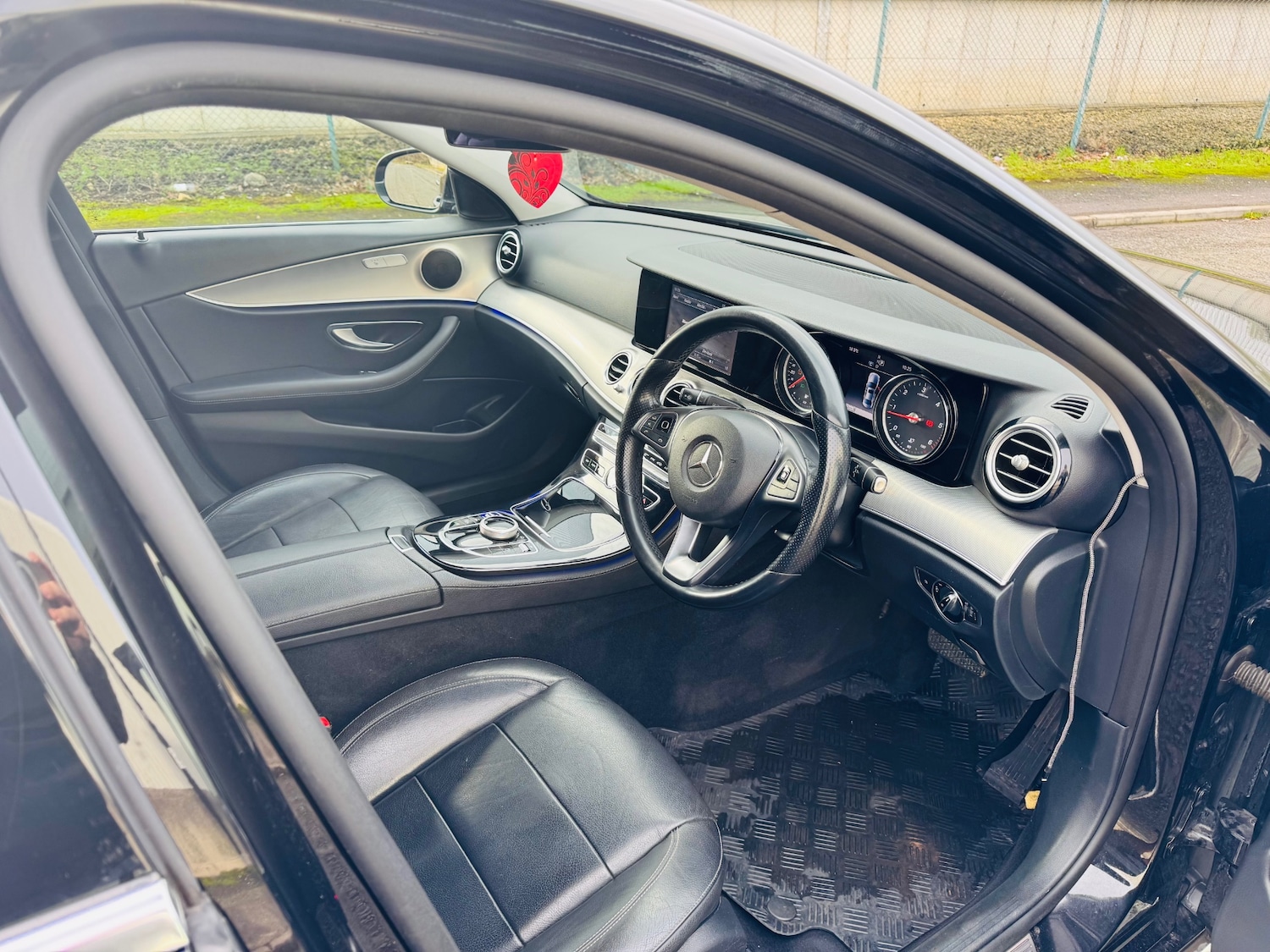 Used Mercedes-Benz E Class 2017 for sale - 77629141: Photo 11