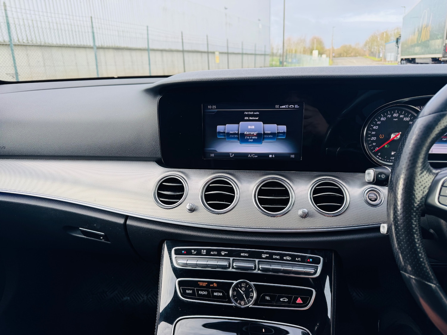 Used Mercedes-Benz E Class 2017 for sale - 77629141: Photo 14