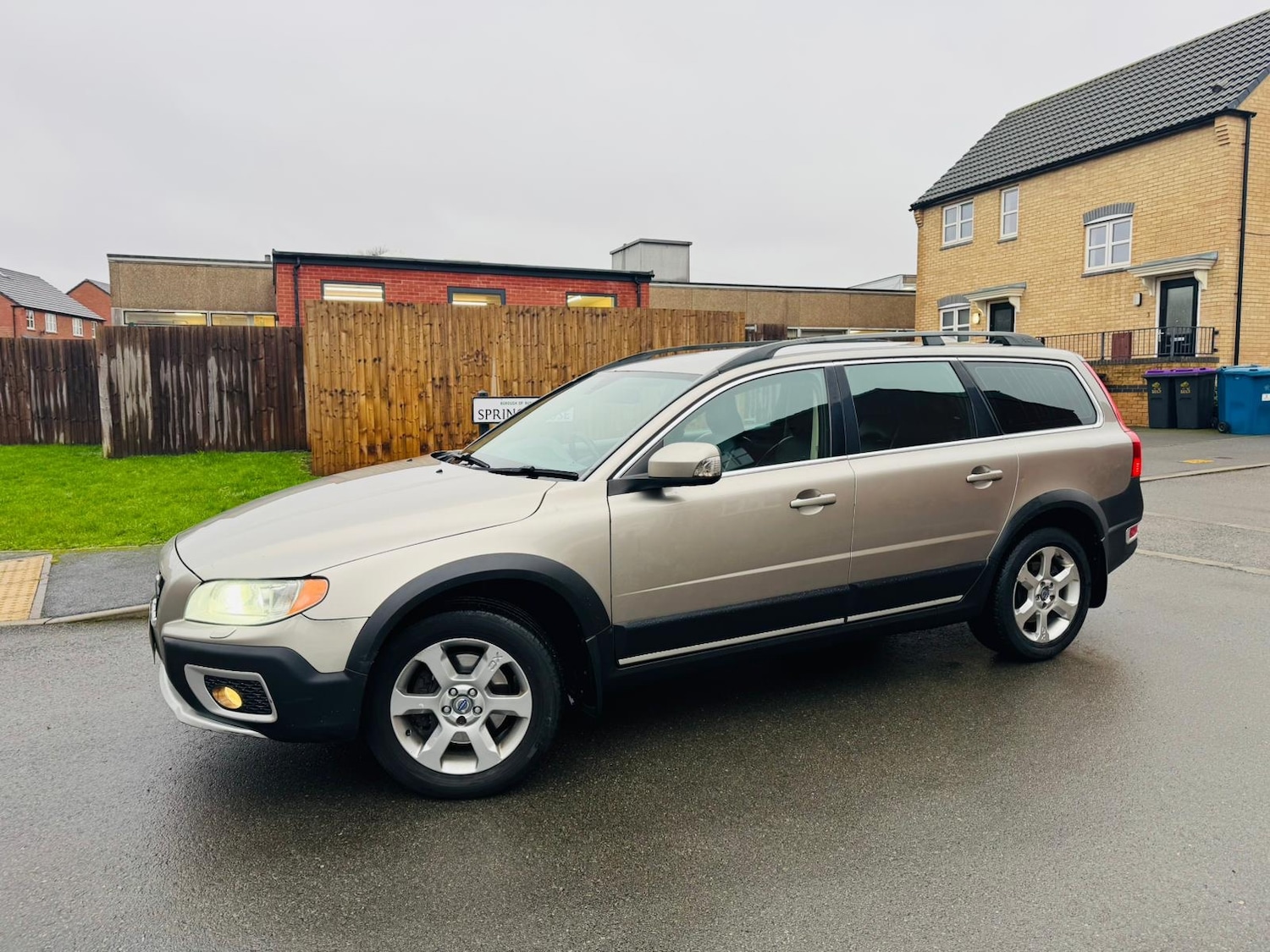 Used Volvo XC70 2009 for sale - 77453685: Photo 3