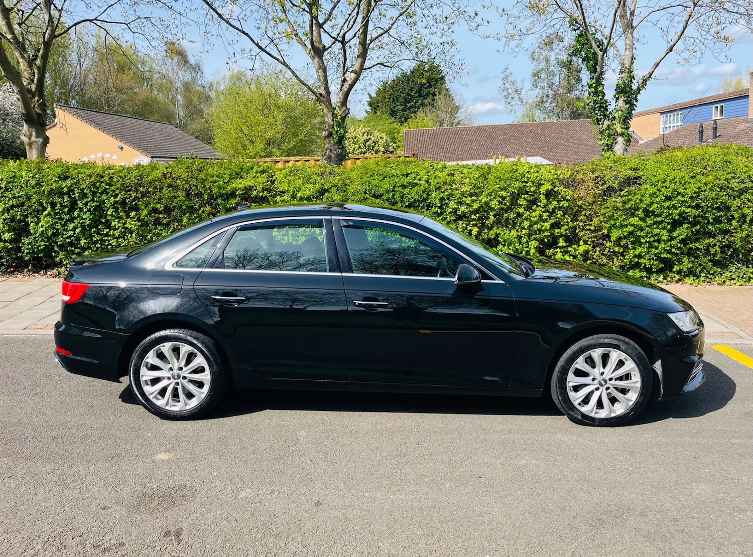 Used Audi A4 2019 for sale - 78202212: Photo 2