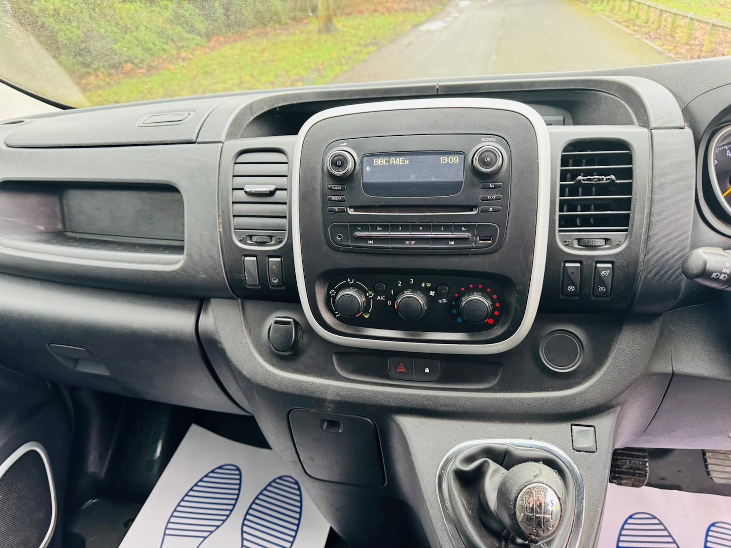 Used Vauxhall Vivaro 2016 for sale - 77304042: Photo 12