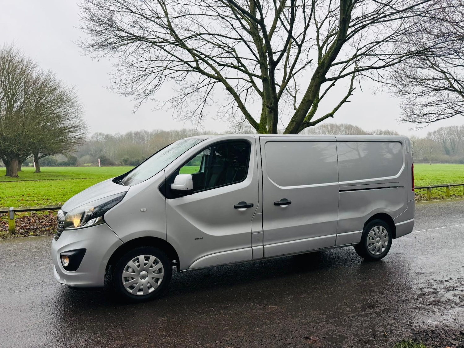 Used Vauxhall Vivaro 2016 for sale - 77304042: Photo 5