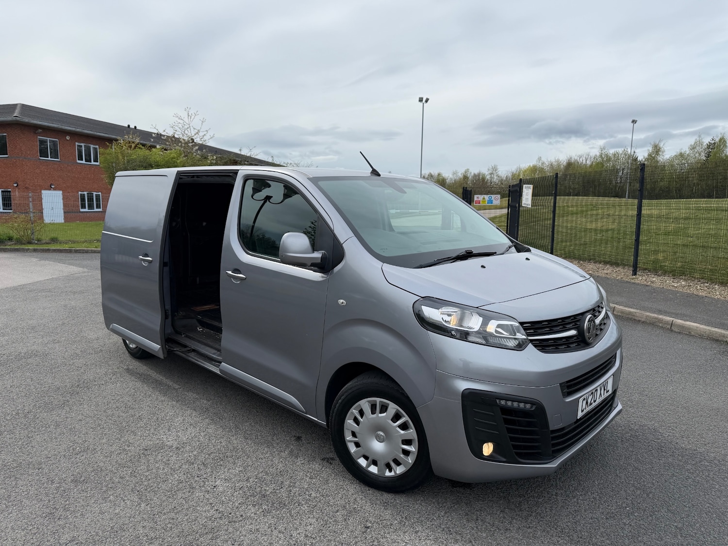 Used Vauxhall Vivaro 2020 for sale - 78176859: Photo 6