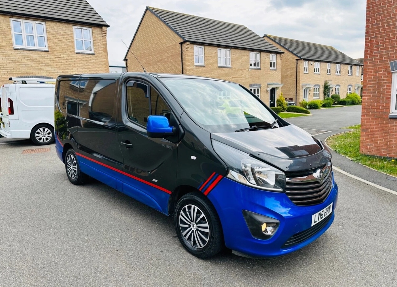 Used Vauxhall Vivaro 2015 for sale - 76725277: Photo 3