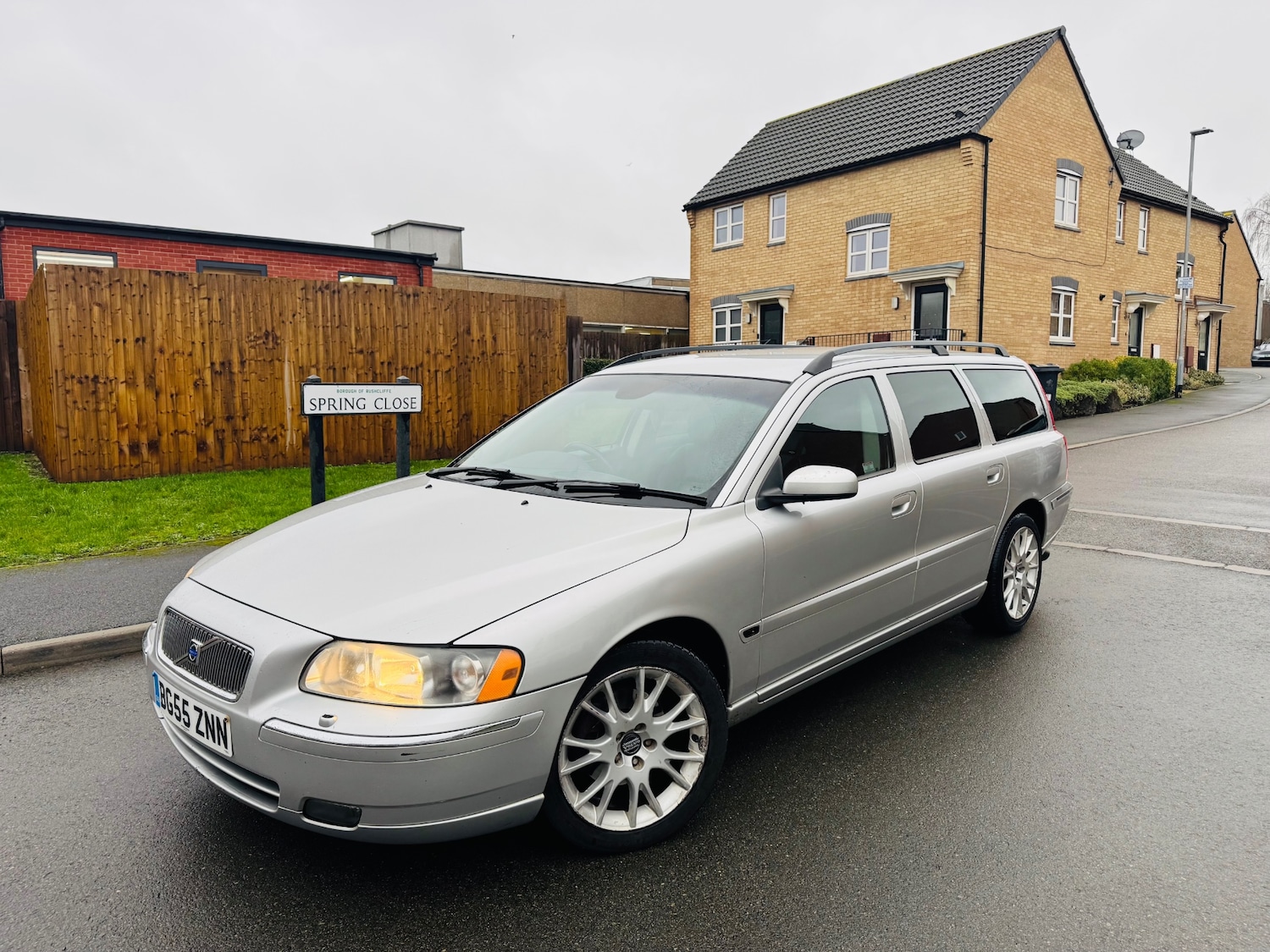 Used Volvo V70 2006 for sale - 77340329: Photo 2