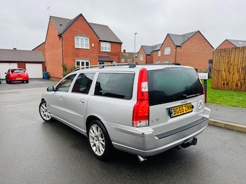 Used Volvo V70 2006 for sale - 77340329: Photo