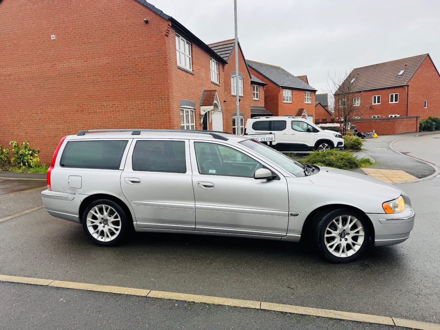 Used Volvo V70 2006 for sale - 77340329: Photo 4