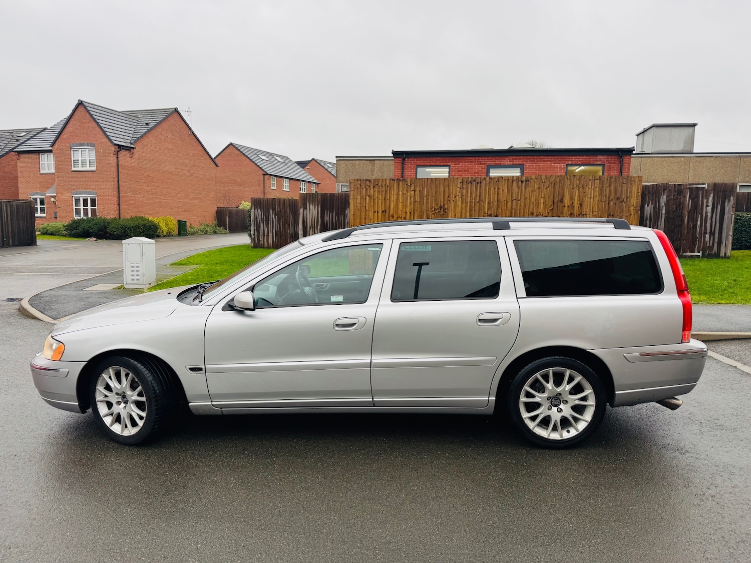 Used Volvo V70 2006 for sale - 77340329: Photo 5