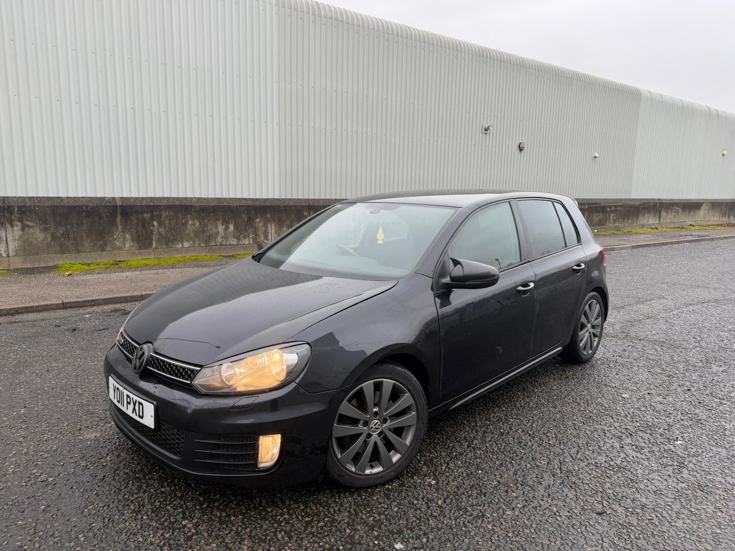 Used Volkswagen Golf 2011 for sale - 77693930: Photo 3